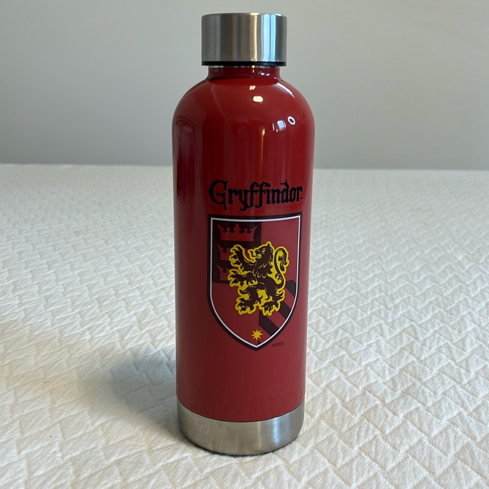 Harry Potter x Williams-Sonoma Gryffindor stainless steel water bottle, red